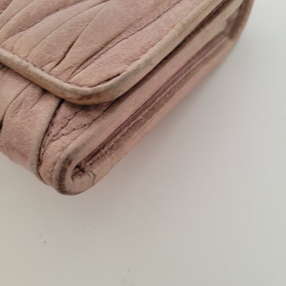 Miu Miu Wallet Matelasse Lilac Purple Large Card Holder Logo Leather Envelope - Picture 9 of 12